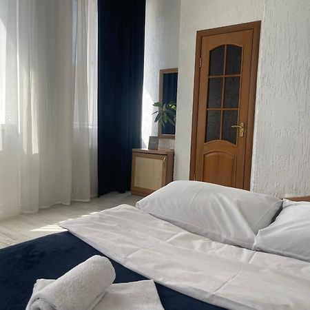 Hotel Femina Jytomyr Extérieur photo